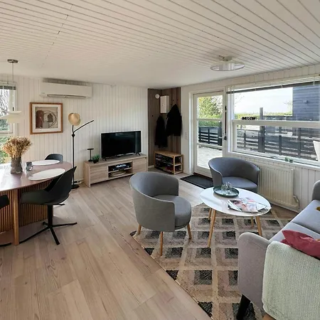 Prázdninový dům Seaside With Ocean View At Flovt *